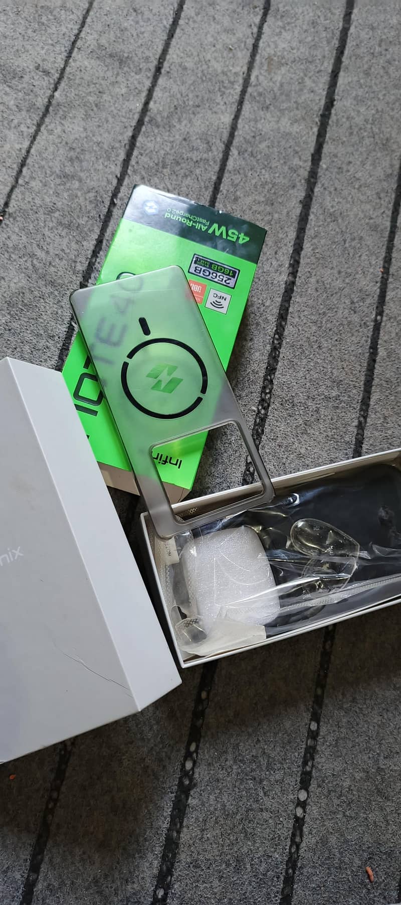 Infinix Note 40 5