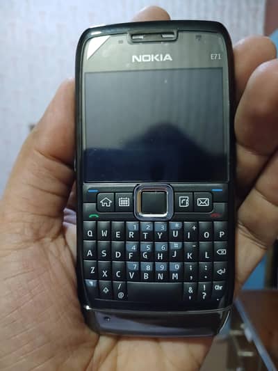 Nokia E71 brand new condition 10/10