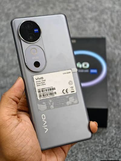 vivo V40  12 GB 256 GB PTA approve