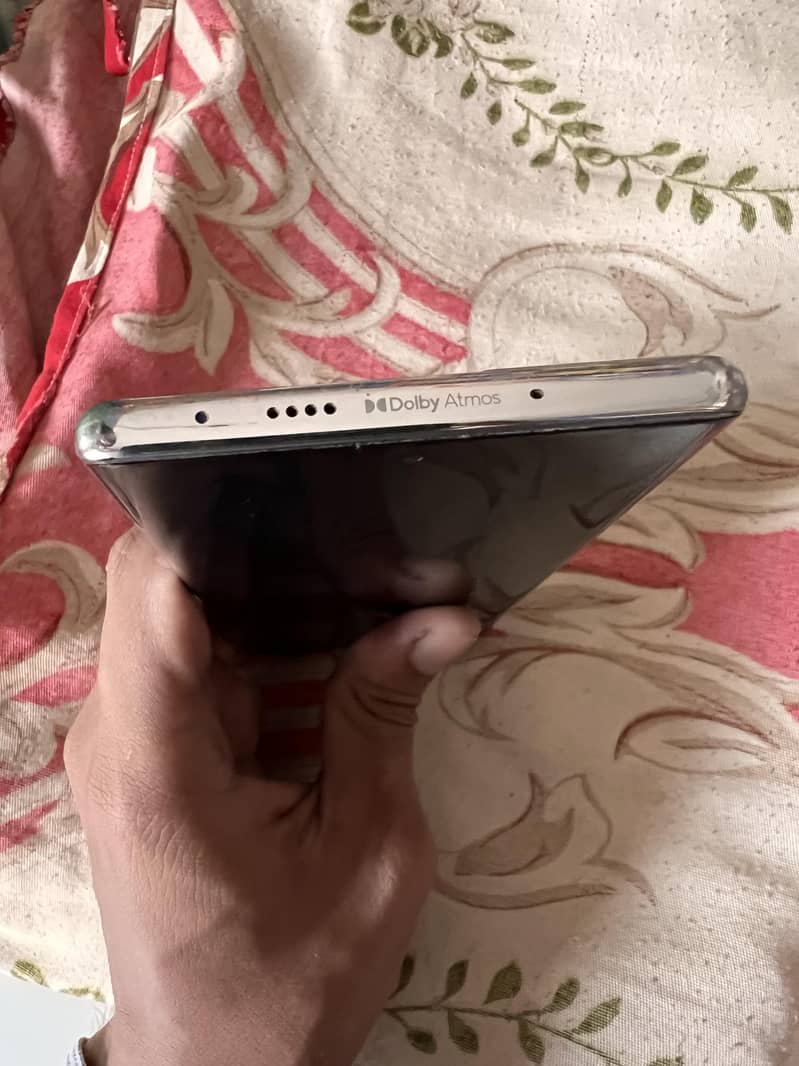 Tecno CAMON 40 Pro 1