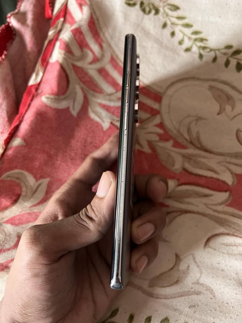 Tecno CAMON 40 Pro 3