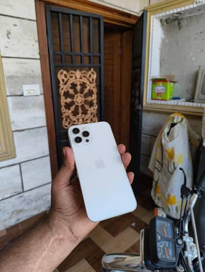 Apple iPhone 13 Pro Max ( Esim Available )