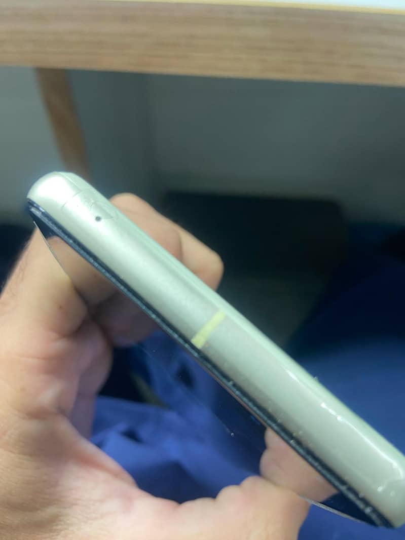 Google Pixel 7 4
