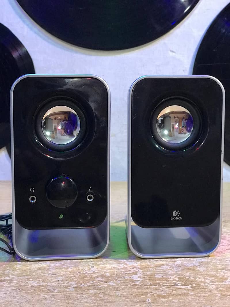 Logitech Speakers 1