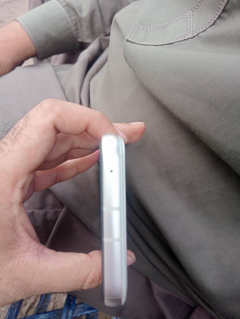 Google Pixel 8a 2