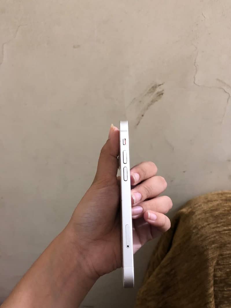 Apple iPhone 12 mini 3
