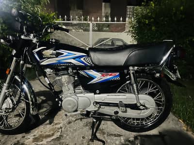 Honda CG 125 2025 Model for sale.