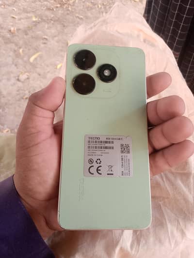 Tecno spark go 2024.4gb 128gb