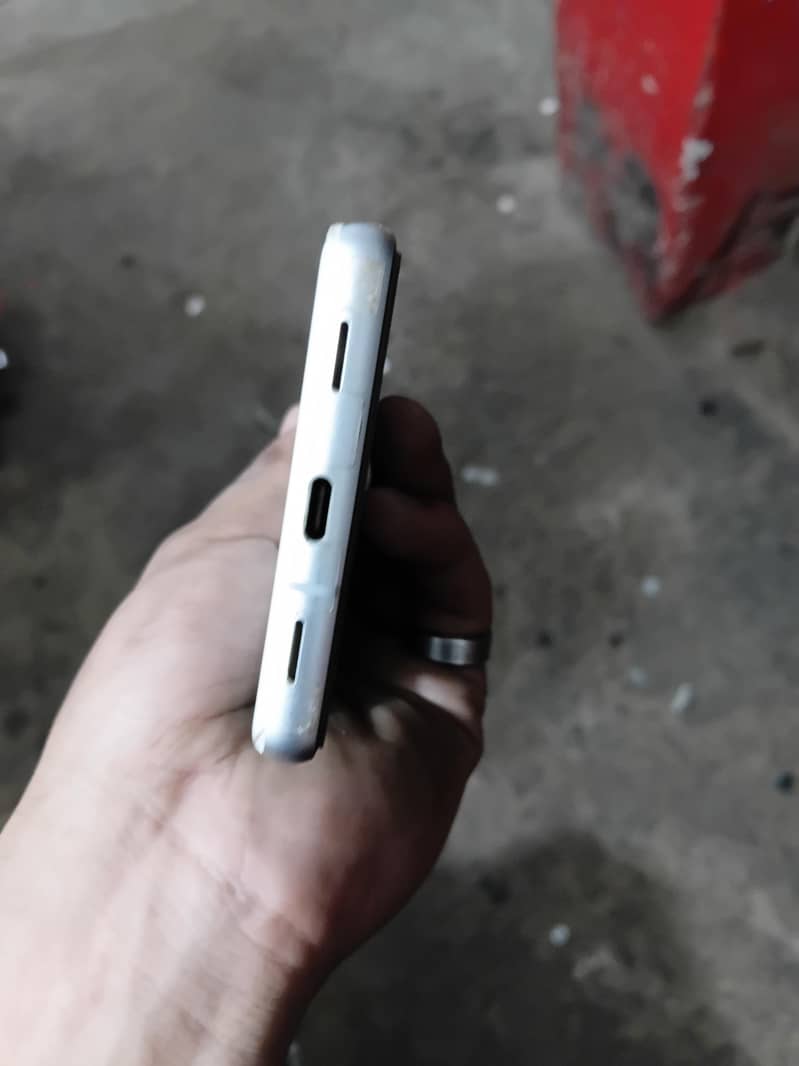 Google Pixel 7a 2