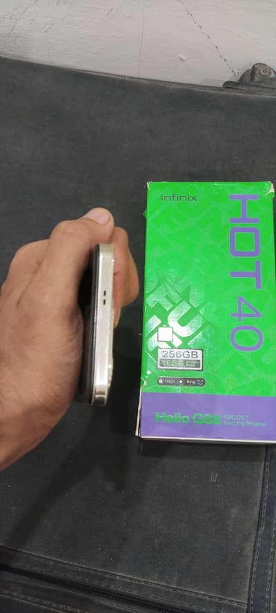 Infinix Hot 40