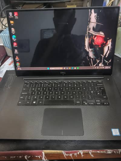 Dell Xps 15 i7 8H 1050ti 4k display 16 512