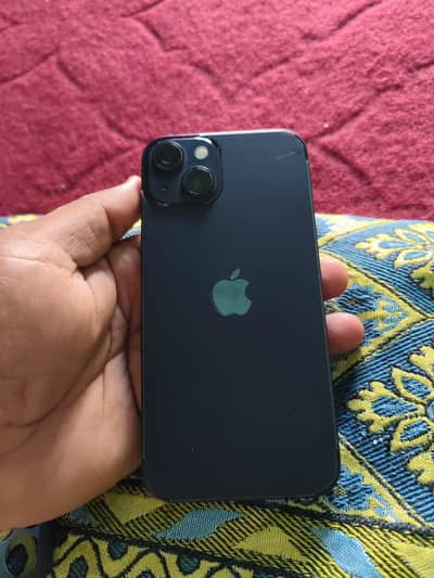 Apple iPhone 13
