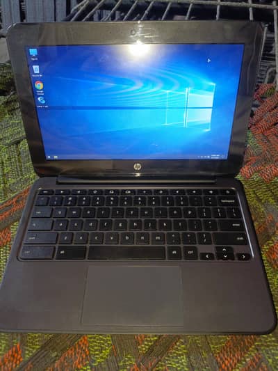 11.3" DISPLAY _4GB RAM_ 16GB STORAGE