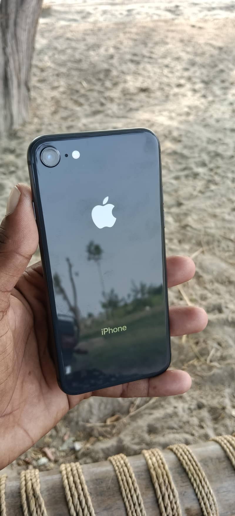 Apple iPhone 8 1