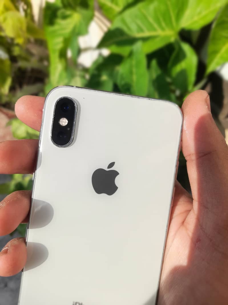 iPhone Xs 0