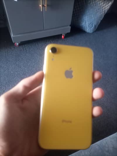 Apple iPhone XR