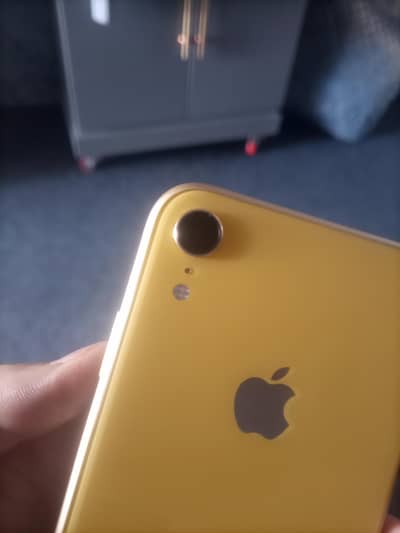 Apple iPhone XR
