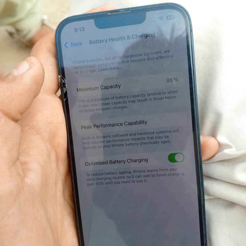 Apple iPhone 13 4