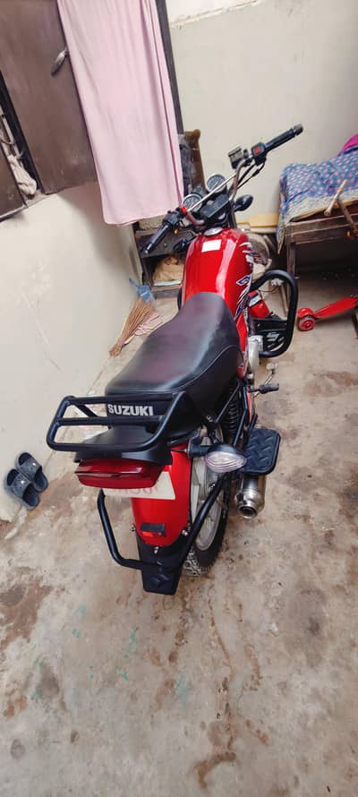 Suzuki GS 150 2018 Model Red Color | Excellent Condition