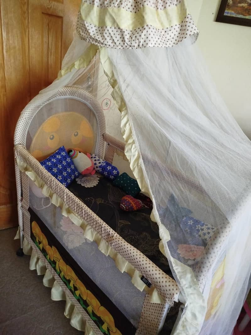 Baby cot 3