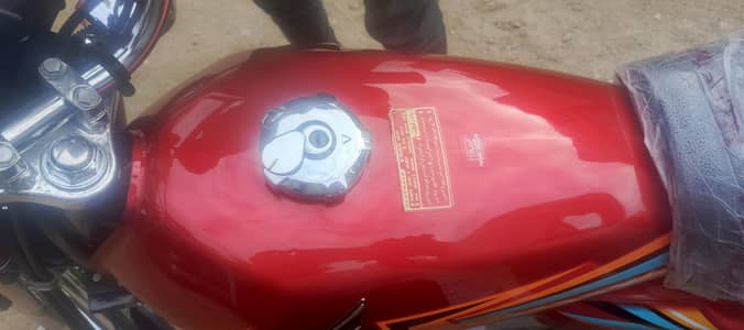 Hoda 125 like new one hand use