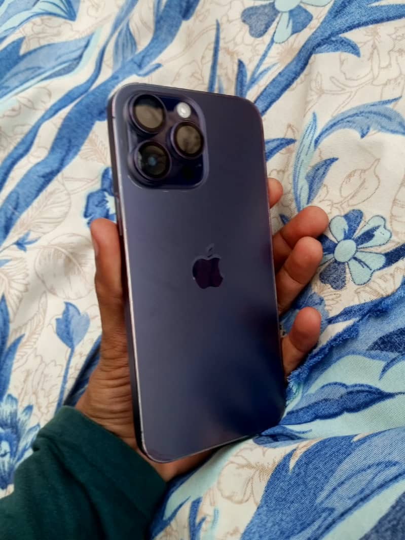Apple iPhone 14 Pro Max 3