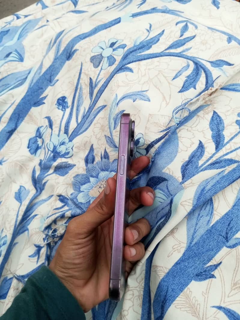 Apple iPhone 14 Pro Max 5
