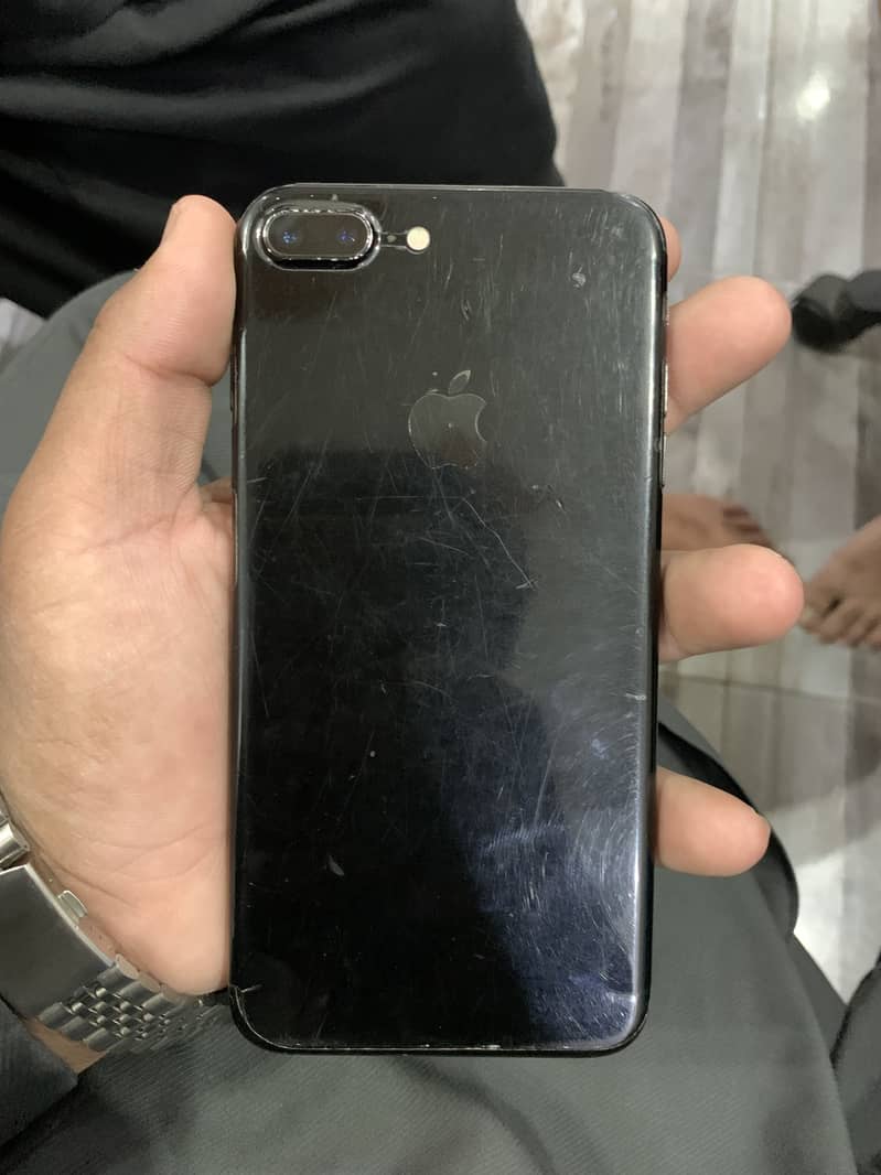 Apple iPhone 7 Plus 1