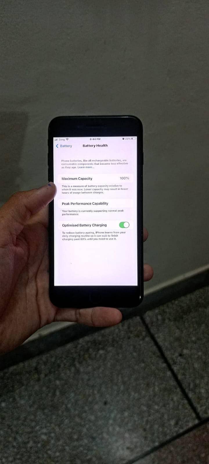 Apple iPhone 8 Plus 3
