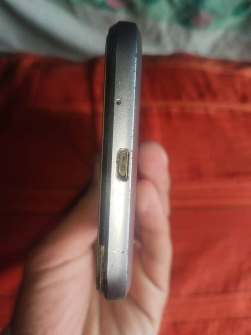 Nokia C21 4
