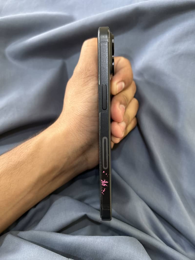 Apple iPhone 15 3
