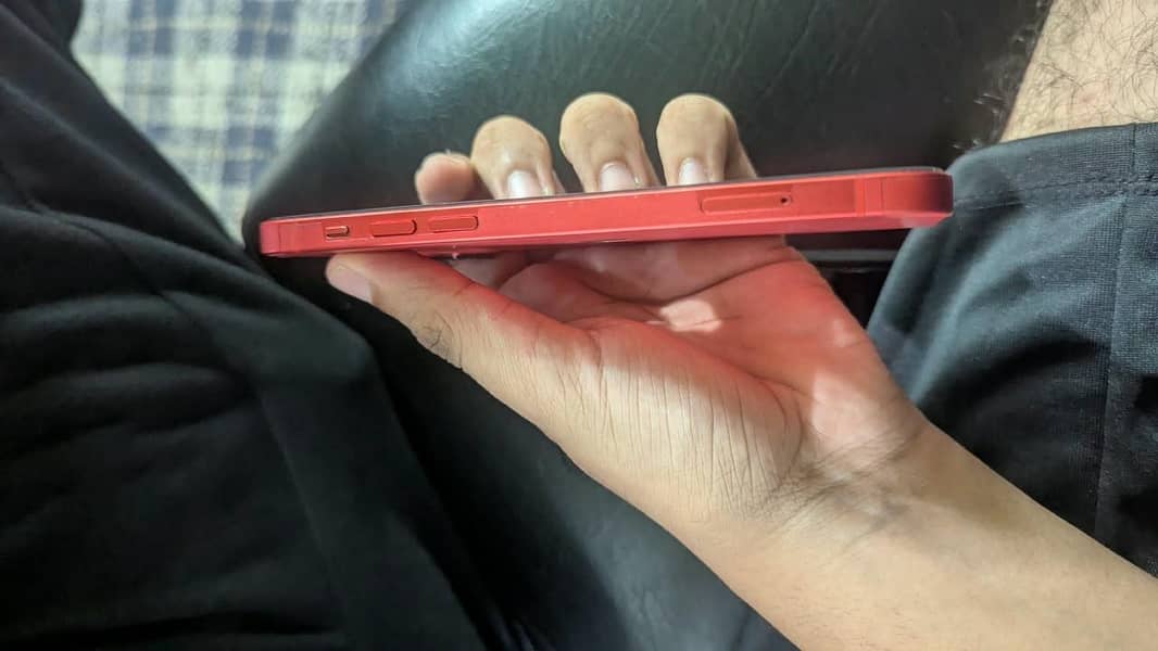 Apple iPhone 12 6