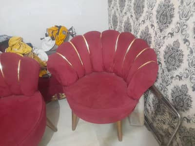 2 couch 1 dewan