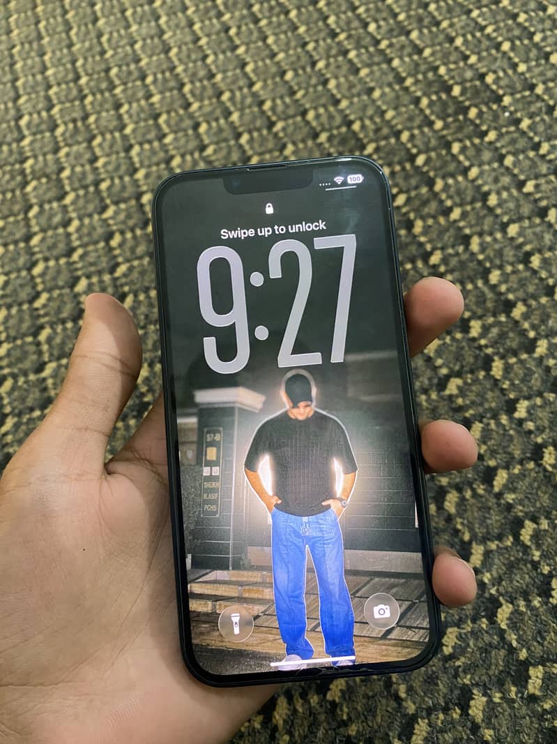 Apple iPhone 13 4