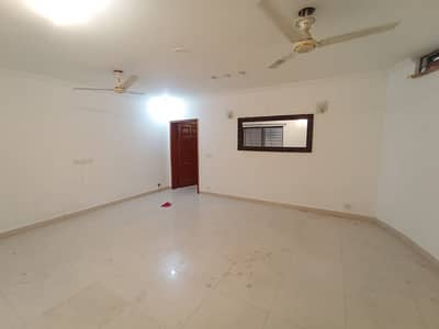 Corner 1 Kanal 8 Beds Full Basement House For Rent In DHA Phase 3 Block-Z Lahore.