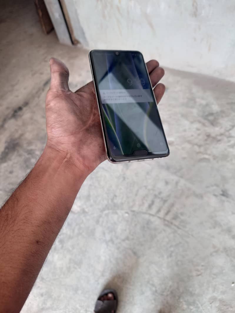 Sharp Aquos R3 2