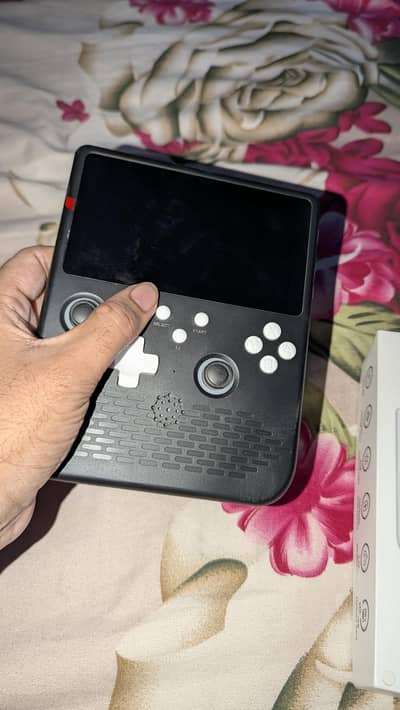 H5 retro handheld gaming console 64gb brand new just box open