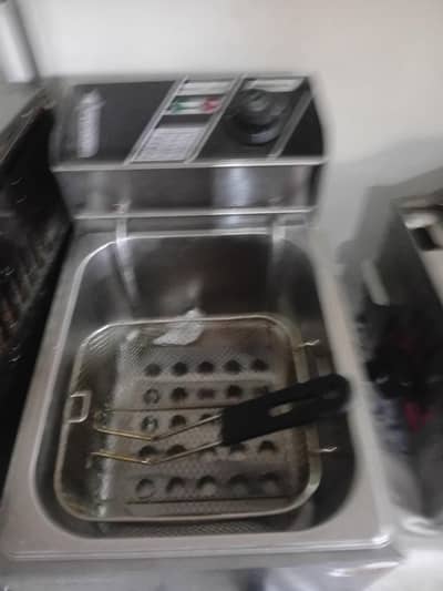 gas fryer,electric fryer  and shawarma tawa for sale