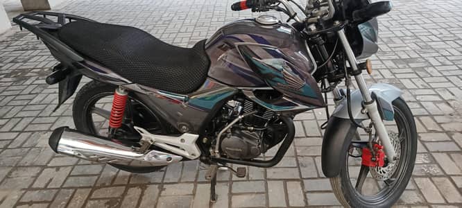 Honda 150 cb 2017 model silver fit neat bike