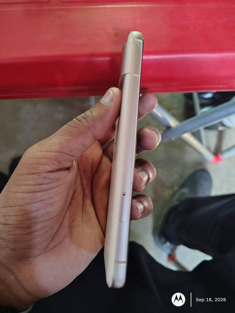 Google Pixel 8 3