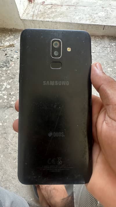 Samsung Mobile J8