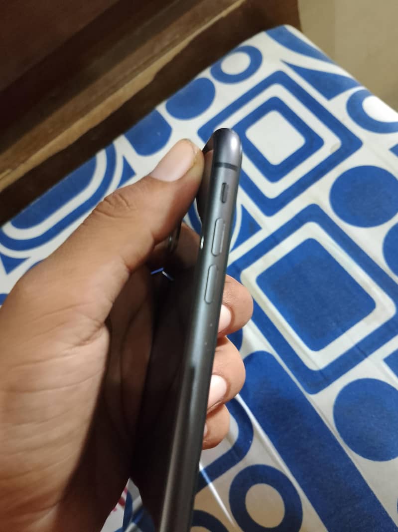 Apple iPhone 11 2