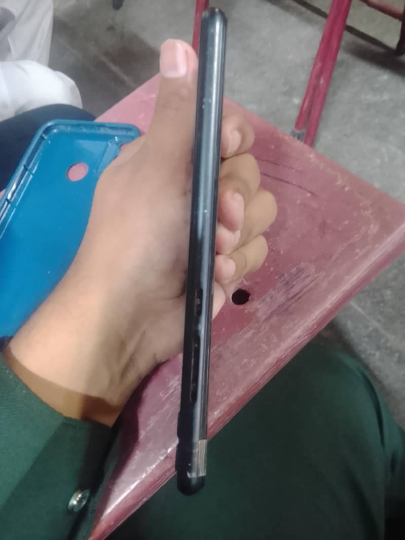 Honor 8X 4