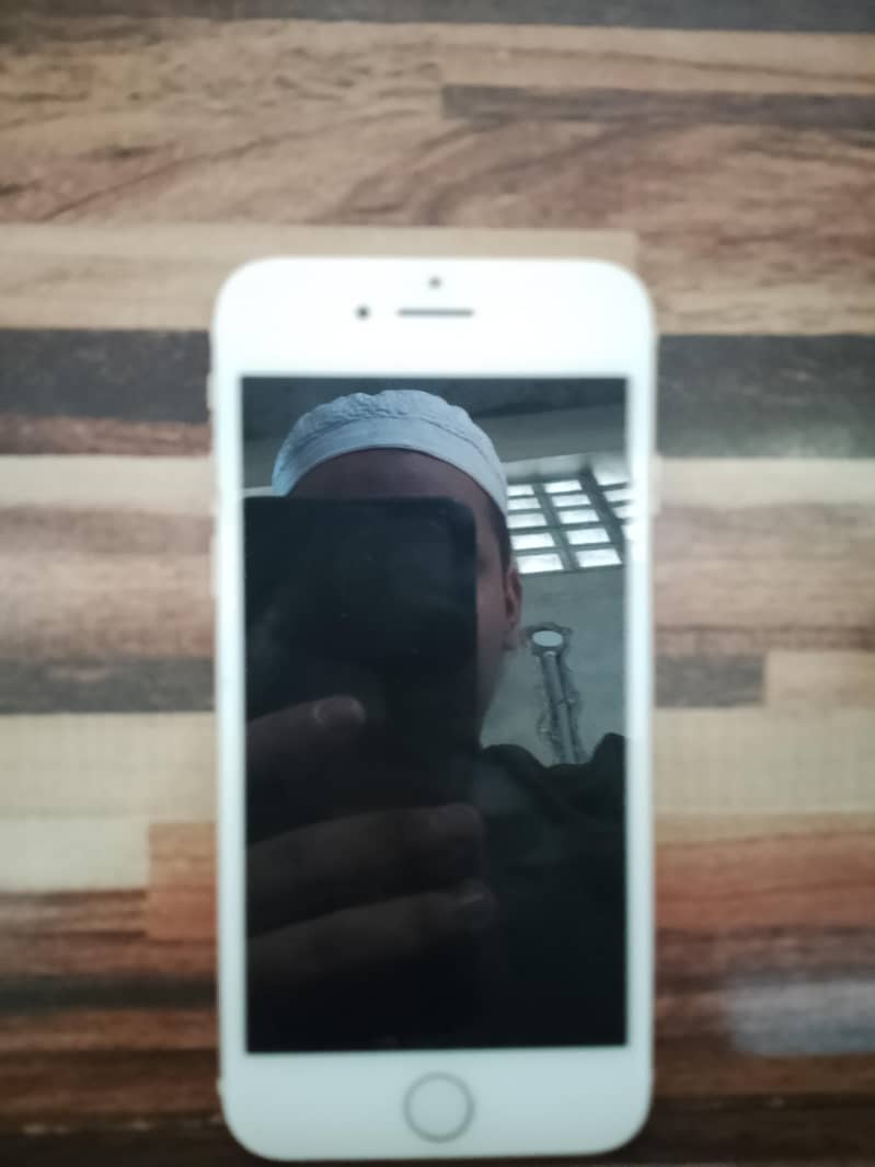 Apple iPhone 7 5