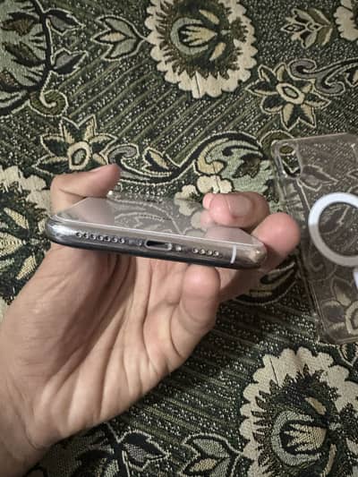 iPhone Xs Max all okay pta approved