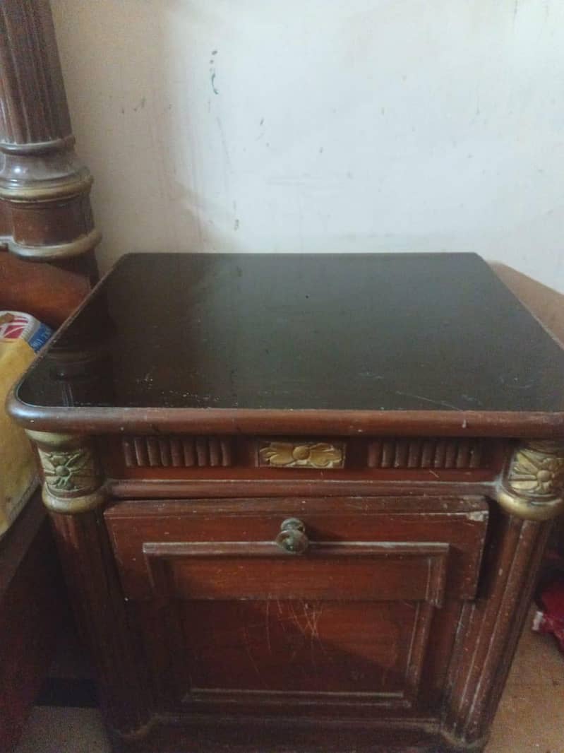 bedroom set normal condition 1