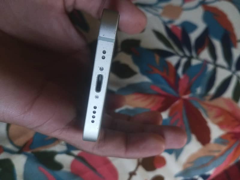 Apple iPhone 12 mini 4