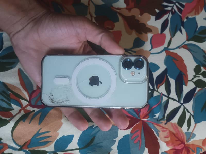 Apple iPhone 12 mini 0