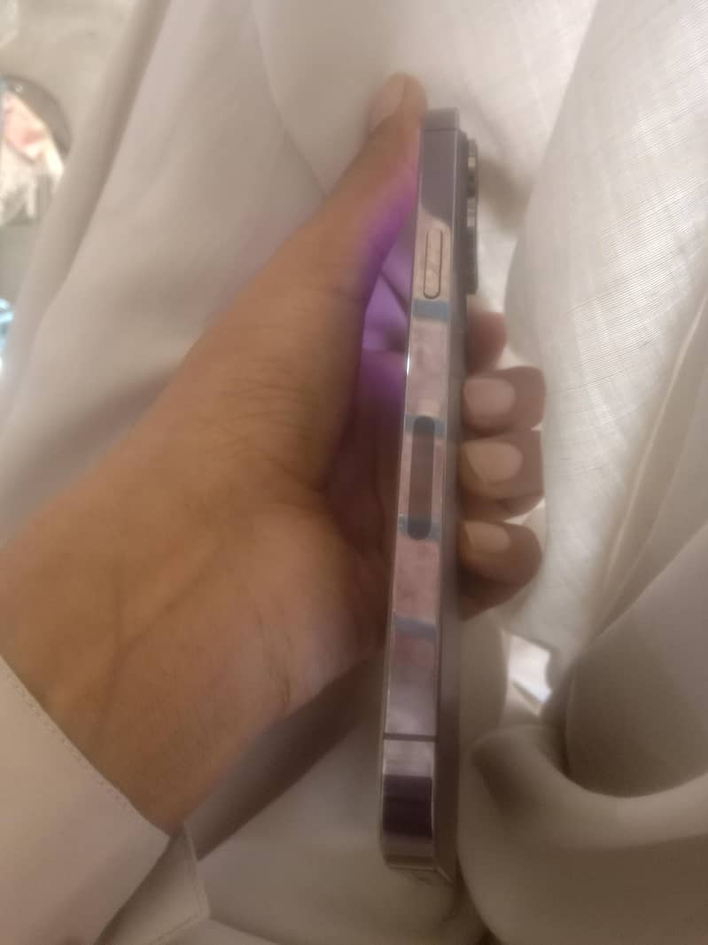 Apple iPhone 14 Pro Max 2