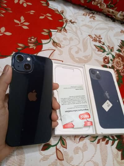 Apple iPhone 13